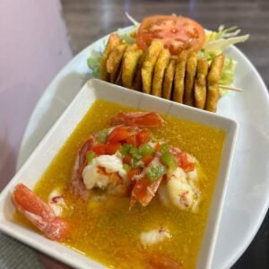 Gambas al ajillo con tostones