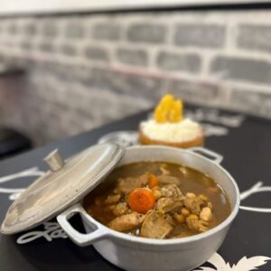 Mondongo con tostones